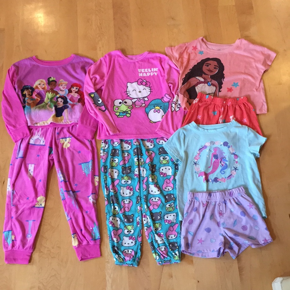 Girls 6/6X Pajamas Bundle Disney Princess Hello Kitty Mermaid Moana